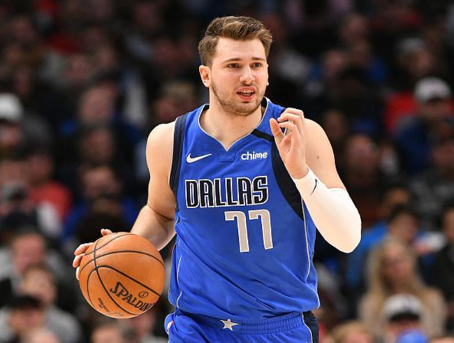 xingkong app-东契奇新星重返赛场表现突出，RNG前途光明！比赛高潮迭起-xingkong app