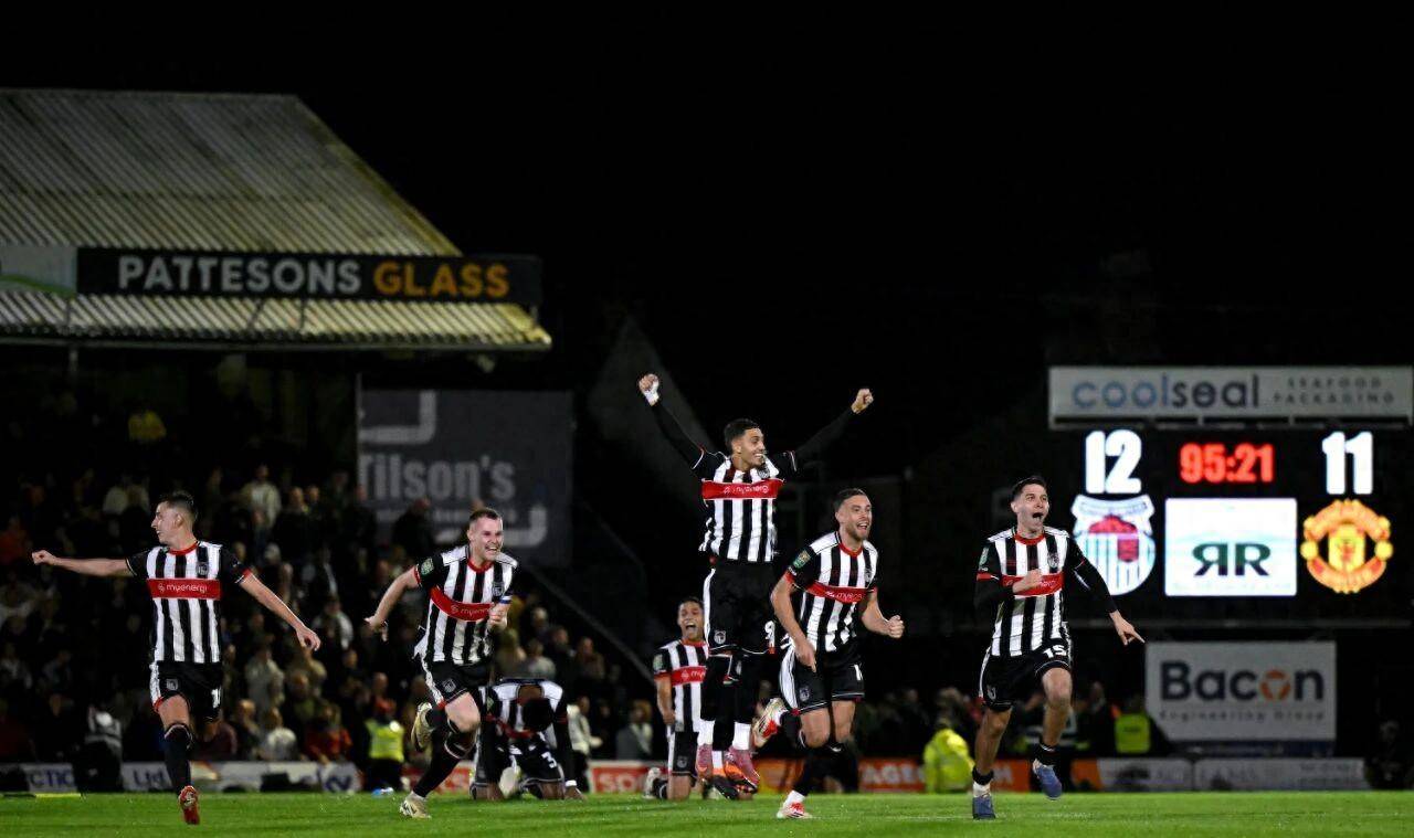 星空体育入口-国际比赛日曼联强势反弹——德国杯节点到来，媒体盛赞，训练强度明显提升-星空体育入口