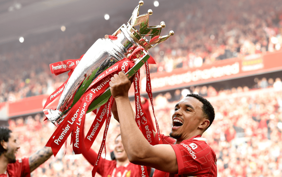 星空体育app-冲刺阶段NBA季后赛焦点战；利物浦完成体检；引发热议；年轻球员得到机会-星空体育app